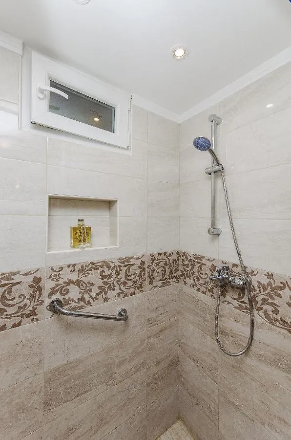 Spirit Of Old Split Apartment